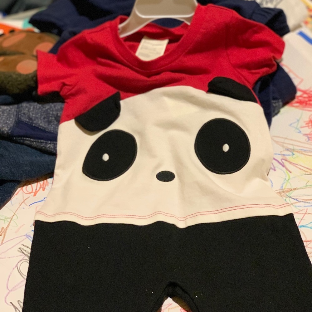 BRAND NEW Unisex baby PANDA BEAR onesie 😍